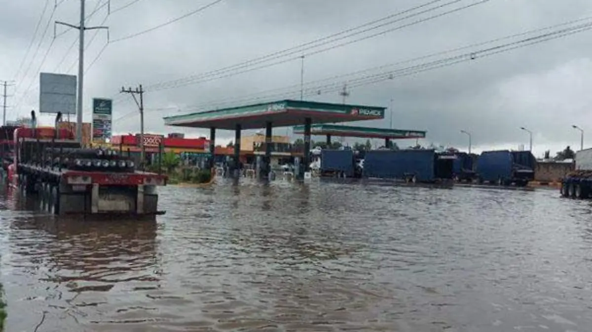 INUNDACION ENTRADA CORONANGO